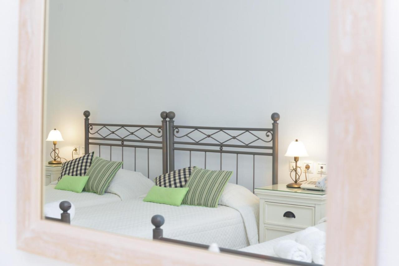 Hotel Efrosini Platis Gialos  Екстериор снимка